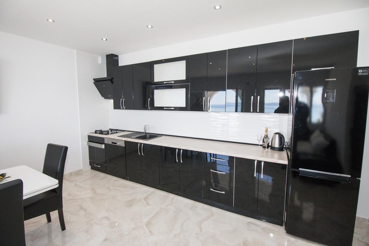 Apartman Horizont Appartement Omiš Buitenkant foto