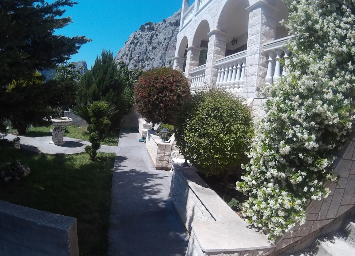 Apartman Horizont Appartement Omiš Buitenkant foto