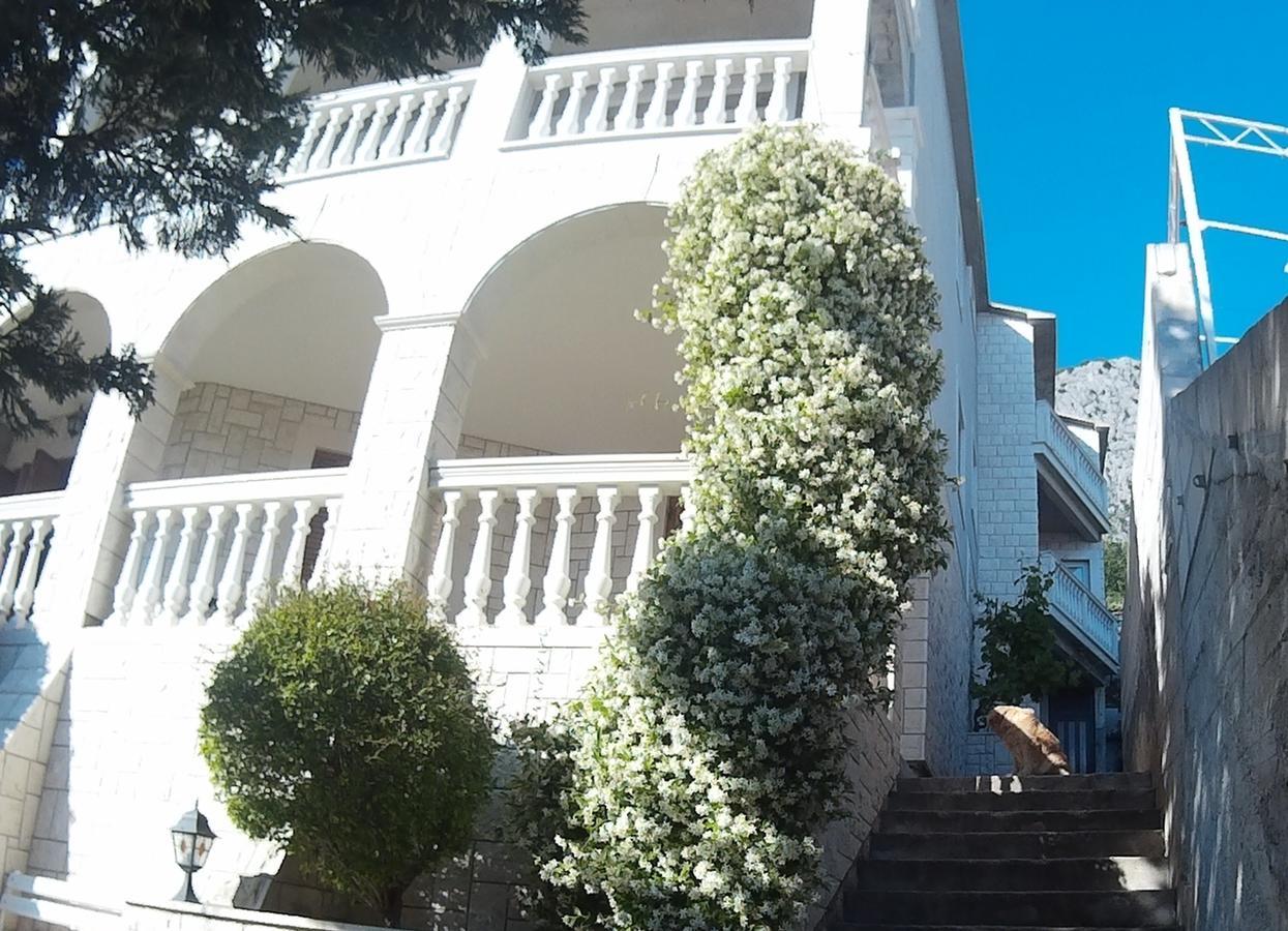 Apartman Horizont Appartement Omiš Buitenkant foto