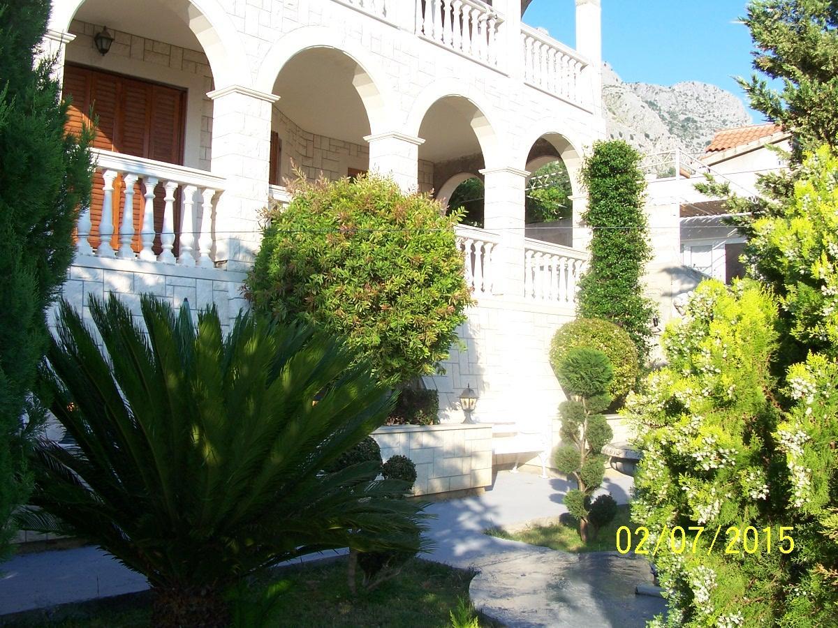 Apartman Horizont Appartement Omiš Buitenkant foto